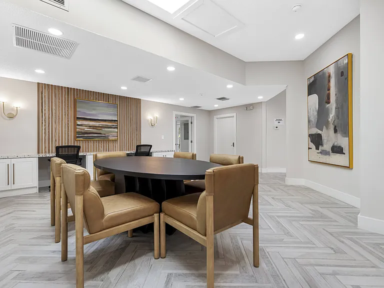 Alvista Hollywood — Photo 43