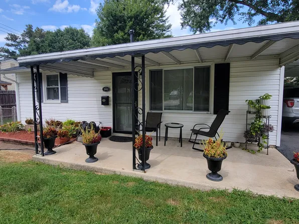 3902 Elmwood Dr, Alexandria, VA 22303