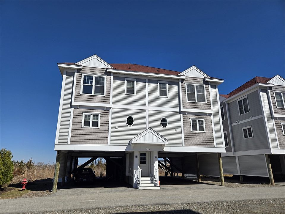 1st image of 233 Beach Rd #B1