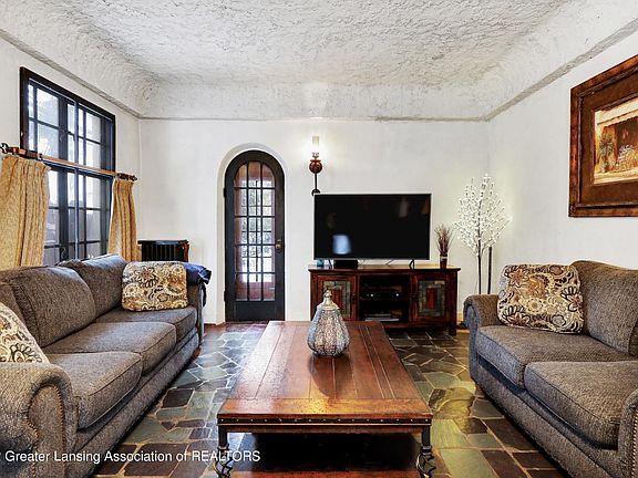 2nd image of 310 Cowley Ave