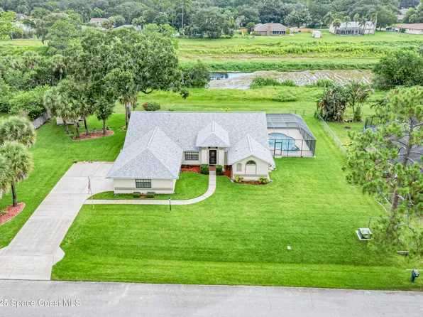 853 Brisbane St NE, Palm Bay, FL 32907