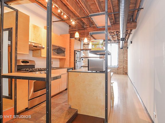 5th image of 525 N Halsted St Unit 213