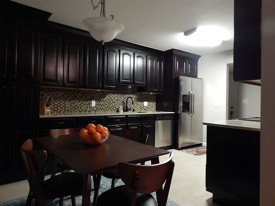 1st image of 825 Oak Grove Rd APT 21