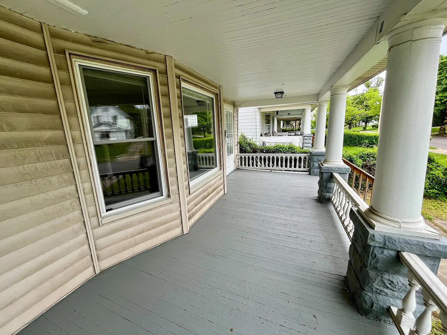 Three Bedroom One Bathroom Single Family Home For Rent Move In Special - Half Off First Months Rent — Photo 4