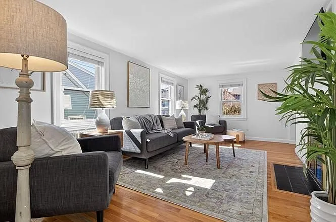 1234 Walnut St — Photo 2