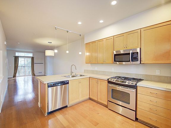 3rd image of 2181 NW Moraine Pl