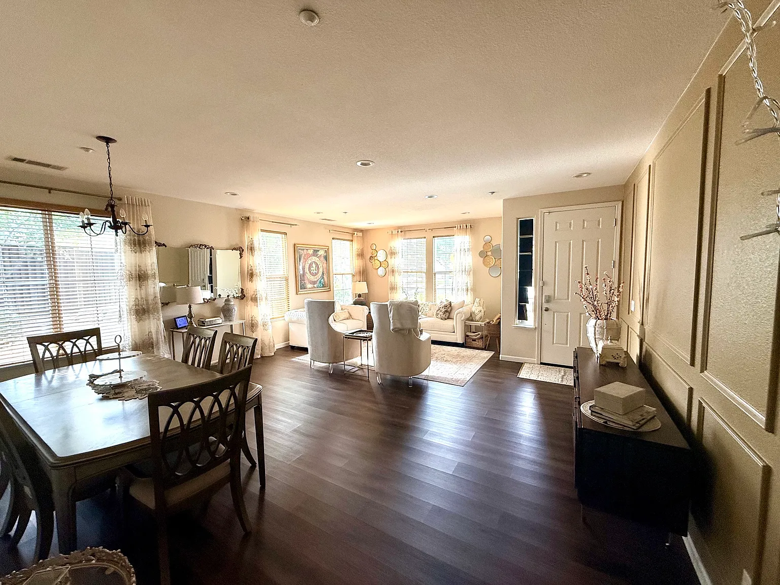 3 bed, 1974 sqft, $3,500 — Photo 1