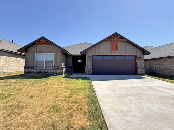 2136 SW 43rd St, Lawton, OK 73505