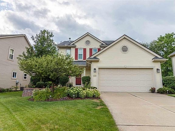 3rd image of 8529 Barrington Dr