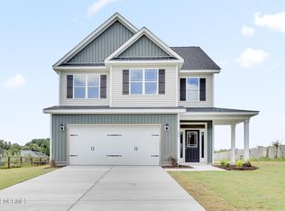 308 Starky Dr, Richlands, NC 28574