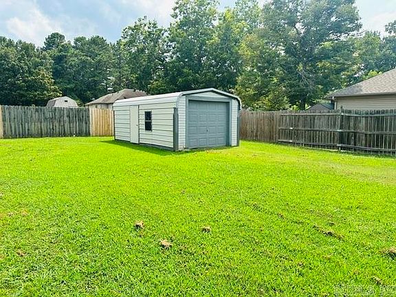 5th image of 424 Nottingham Dr