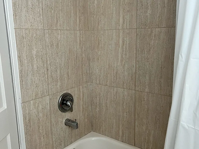 1922 Rosewood St #1R — Photo 21