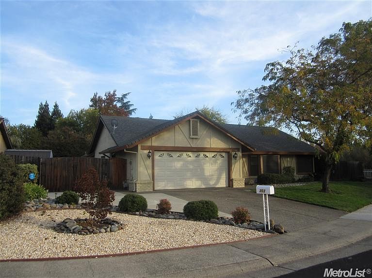 1st image of 303 Sundance Ct