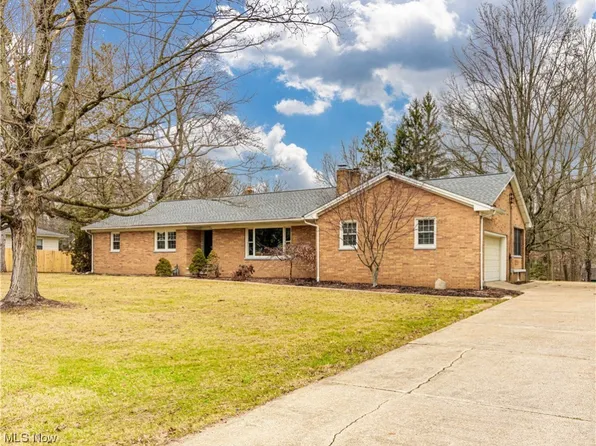 655 Deborah Dr, Akron, OH 44319