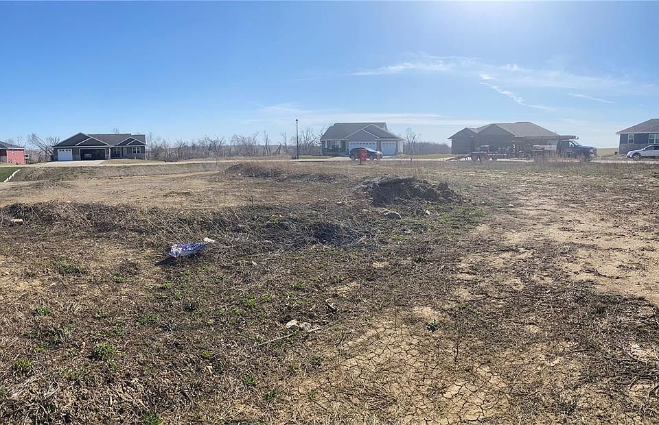 2nd image of 2769 Creekview Trl