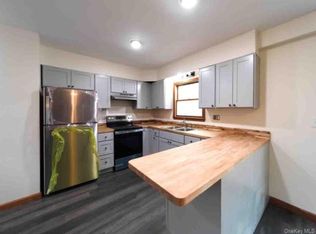 132 Red Top Rd, Wallkill, NY 12589
