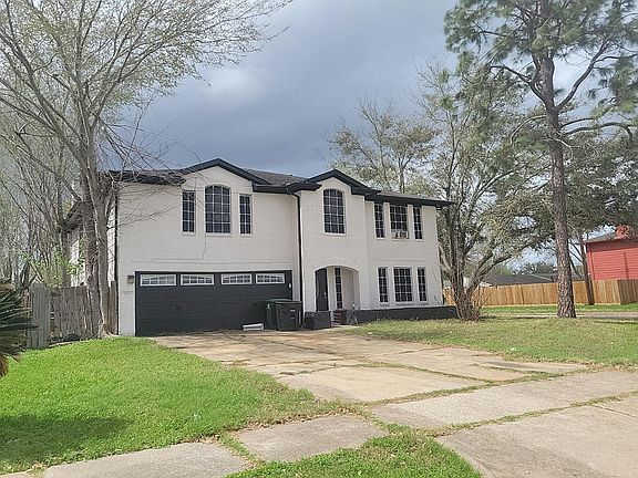 3rd image of 16702 Amy Ridge Rd