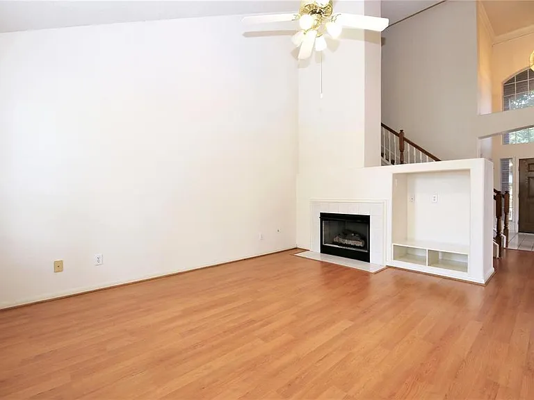 4602 Rainbow Valley Ct — Photo 14