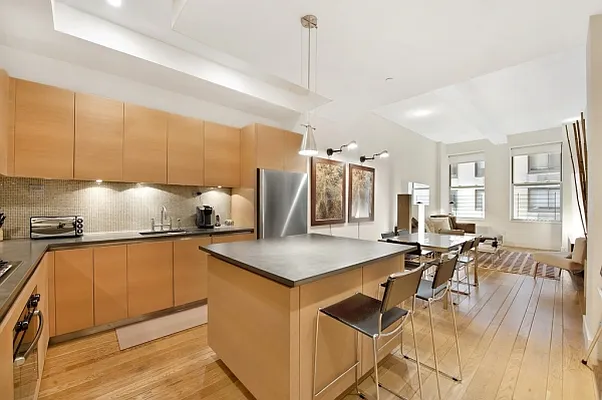 Sold by MNS | media 20