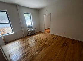 229 E 84th St
