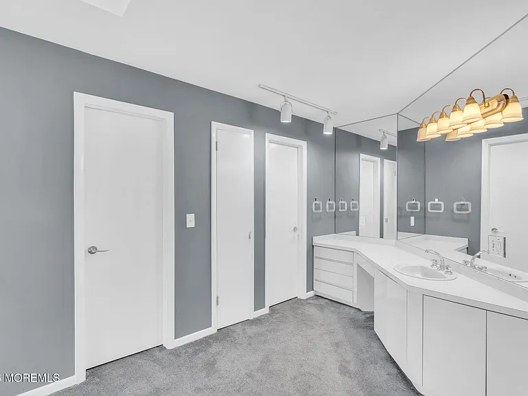 485 Freehold St — Photo 19