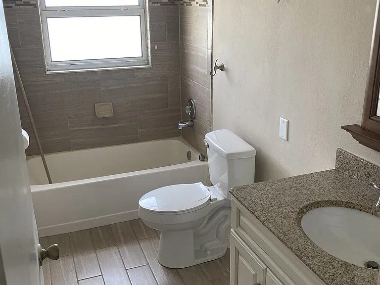 724 Sesame Ct — Photo 7