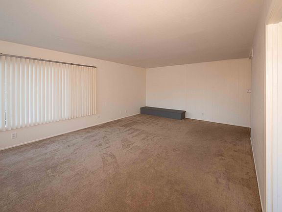 5th image of 285 Hanover Ave #3