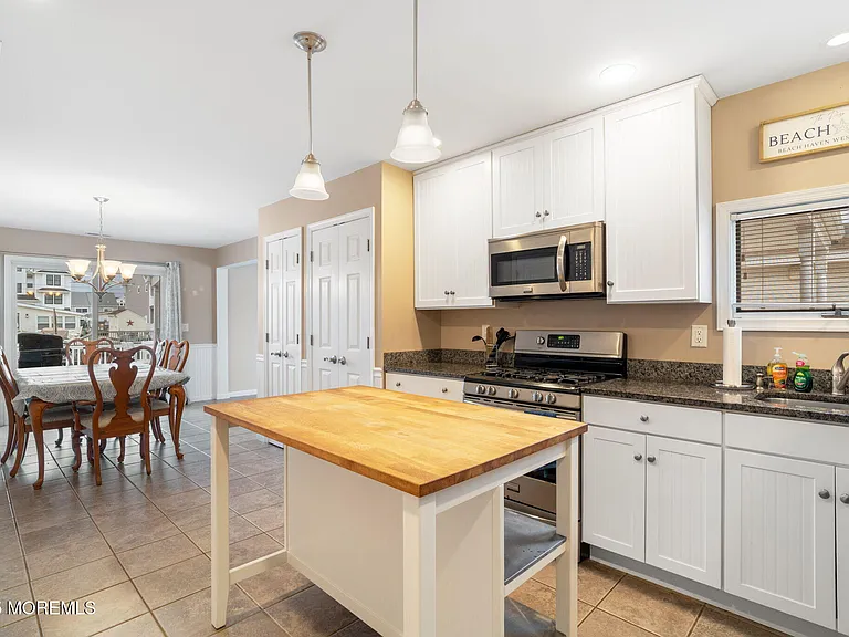 60 Mary Alice Rd — Photo 12