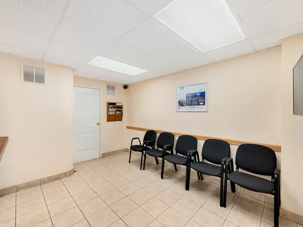 135 Ocean Parkway image 9 of 14