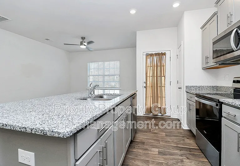 6131 Guildford Hill Ln — Photo 7