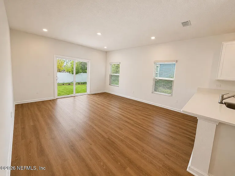 726 Sailor Grove Ln — Photo 5