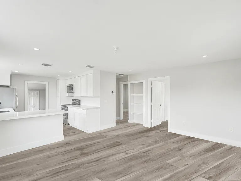 5601 SW 36th Ct — Photo 23