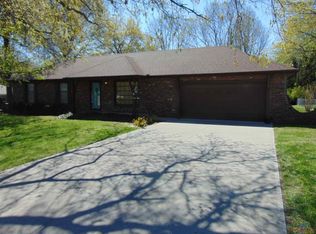 704 Cardinal St, Clinton, MO 64735