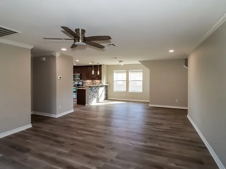 121 Camellia Dr — Photo 5
