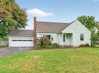 96 Hinchey Rd, Rochester, NY 14624