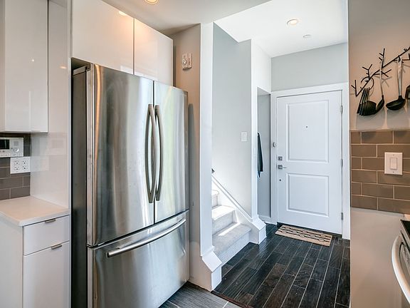 5th image of 17 S 44th St APT 6