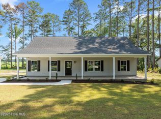 1018 Powers Ln, Winterville, NC 28590