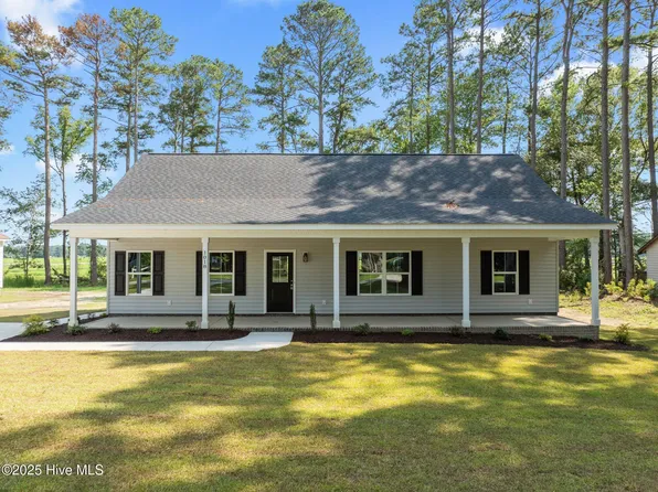 1018 Powers Lane, Winterville, NC 28590