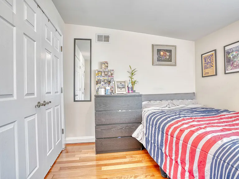 1714 S Hanover St — Photo 22