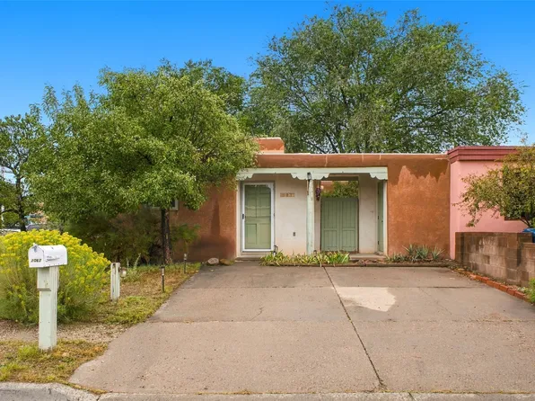 2067 Placita De Quedo, Santa Fe, NM 87505