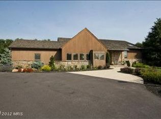 8 Brook Farm Ct, Cockeysville, MD 21030