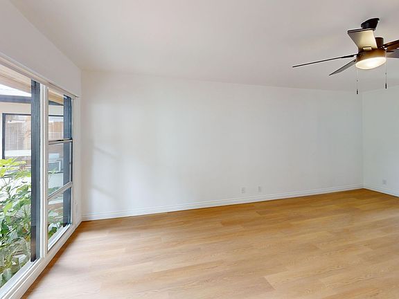 5th image of 2131 N Cahuenga Blvd APT 33