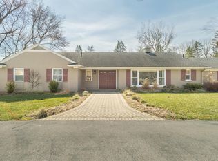 20635 W Thirteen Mile Rd, Beverly Hills, MI 48025