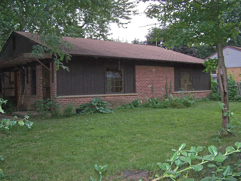 1800 Pauline Blvd