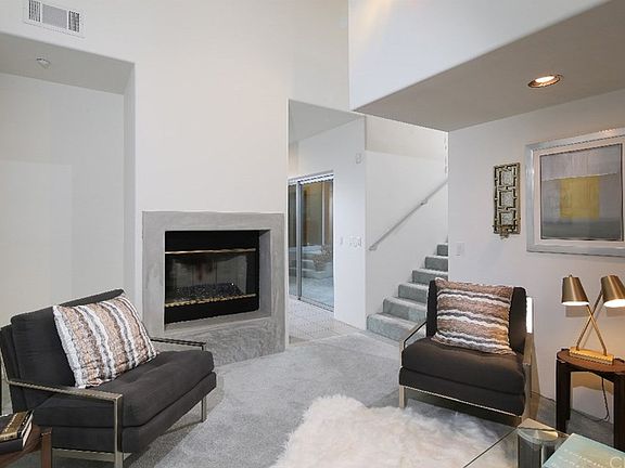 3rd image of 821 Cynthia Ave