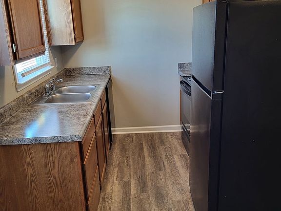 4th image of 486 Garden City Dr APT 3