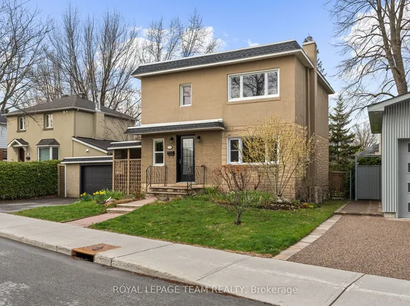 108 Onslow Cres, Ottawa, ON K1S 1G4