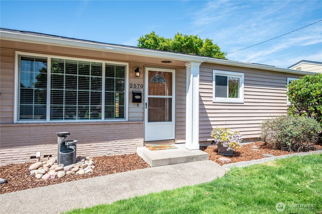 2570 Taylor Avenue, Longview, WA - View 3