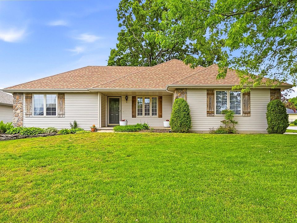 1st image of 151 E Cody Drive