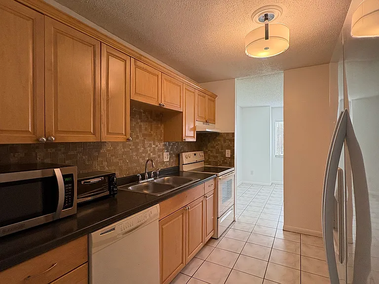 5159 Picadilly Circus Ct — Photo 8
